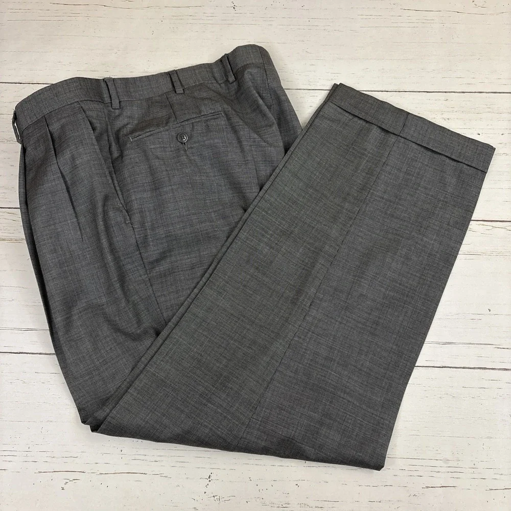 Hart Schaffner Marx Suit Gray Solid 46L 40W 30I